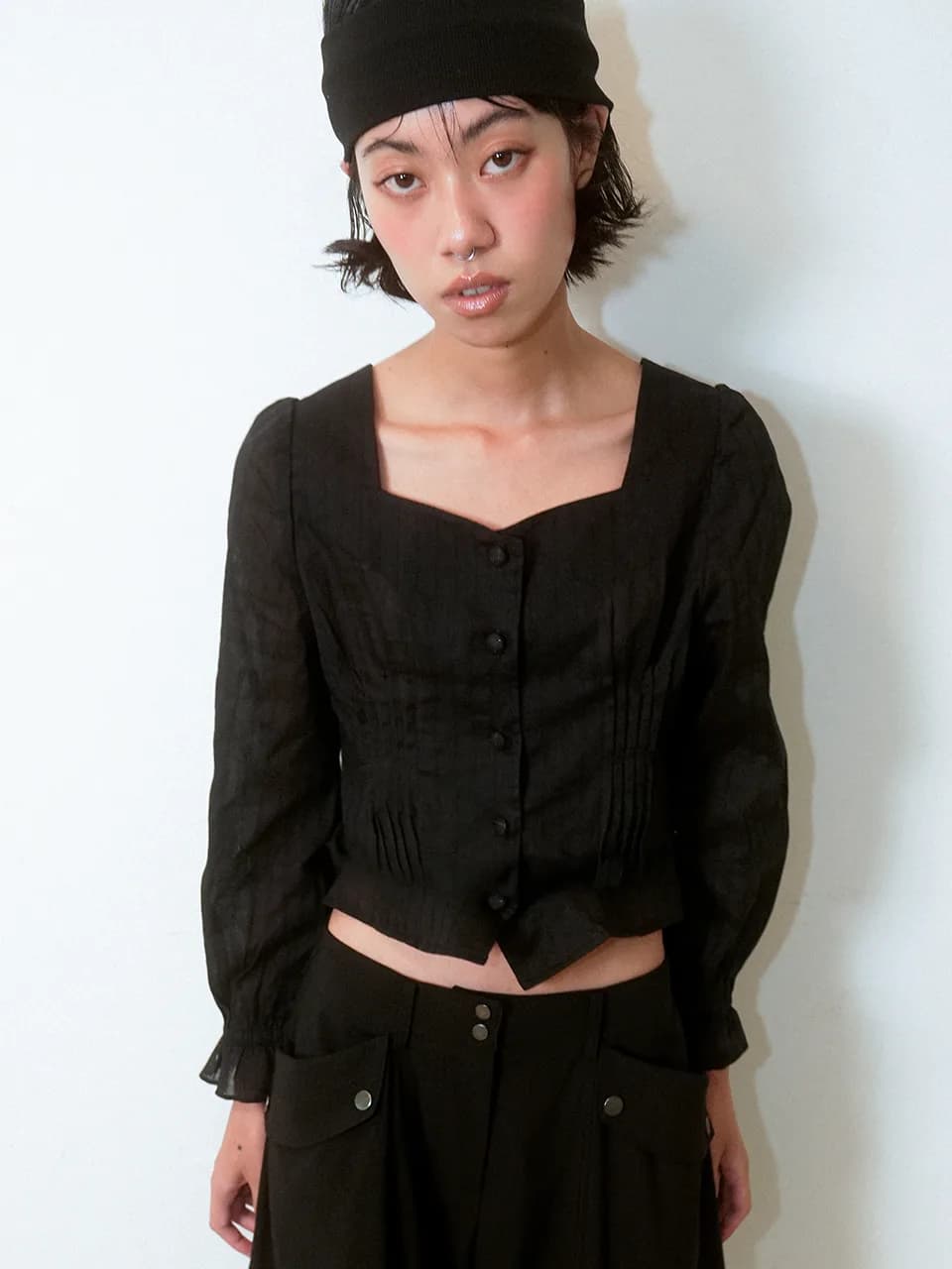Wrinkled Book Blouse Black